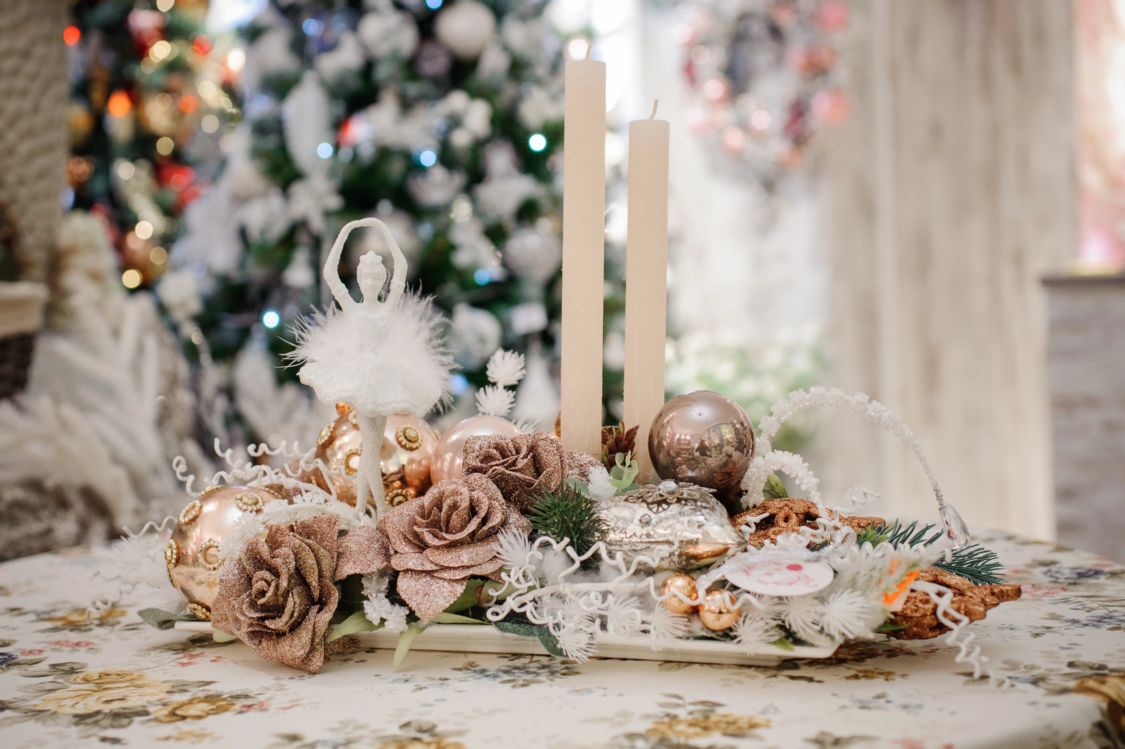 Incorporating Non-Floral Elements for a Rich Autumn Centerpiece