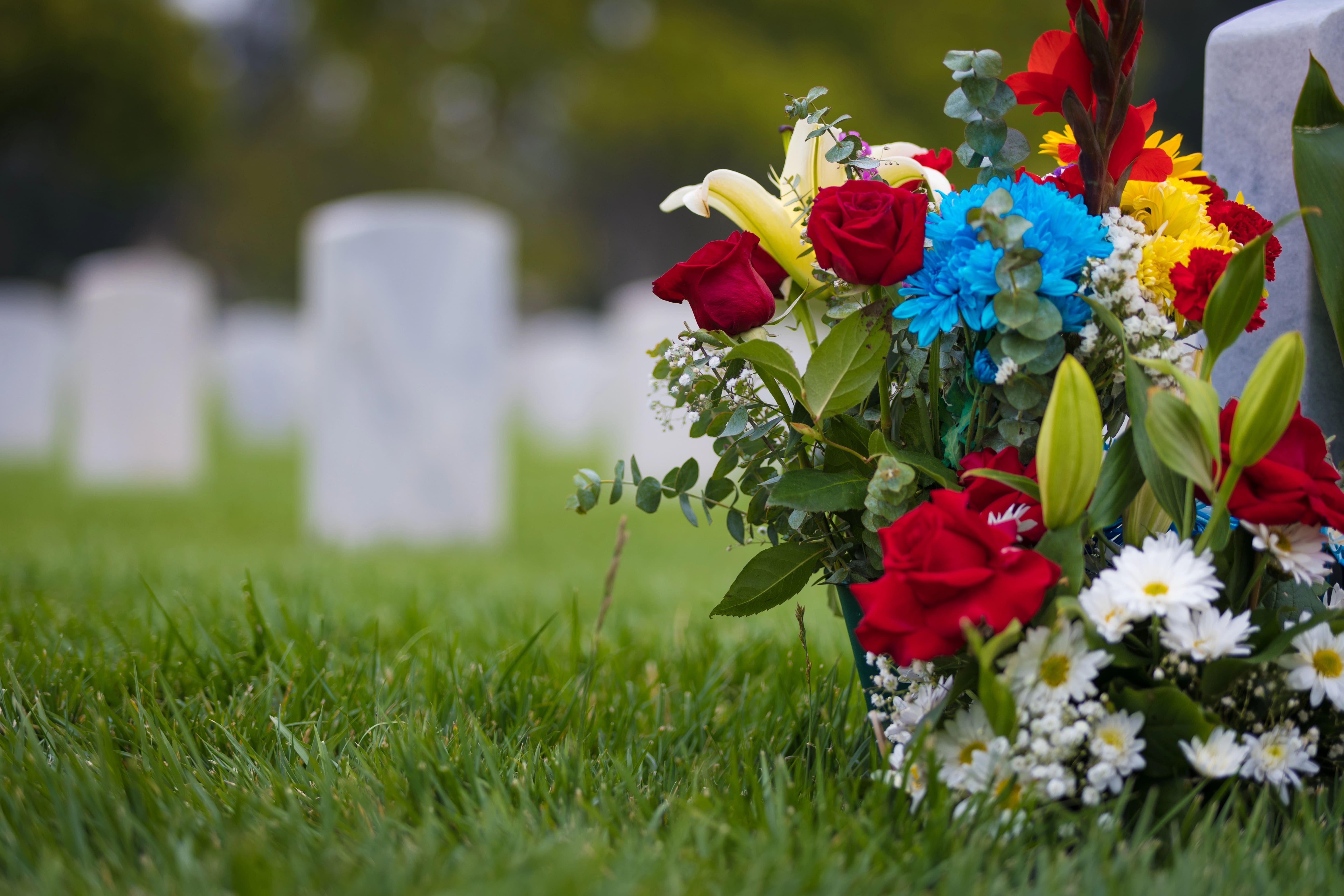 Memorial Day Flowers: A Meaningful Tribute