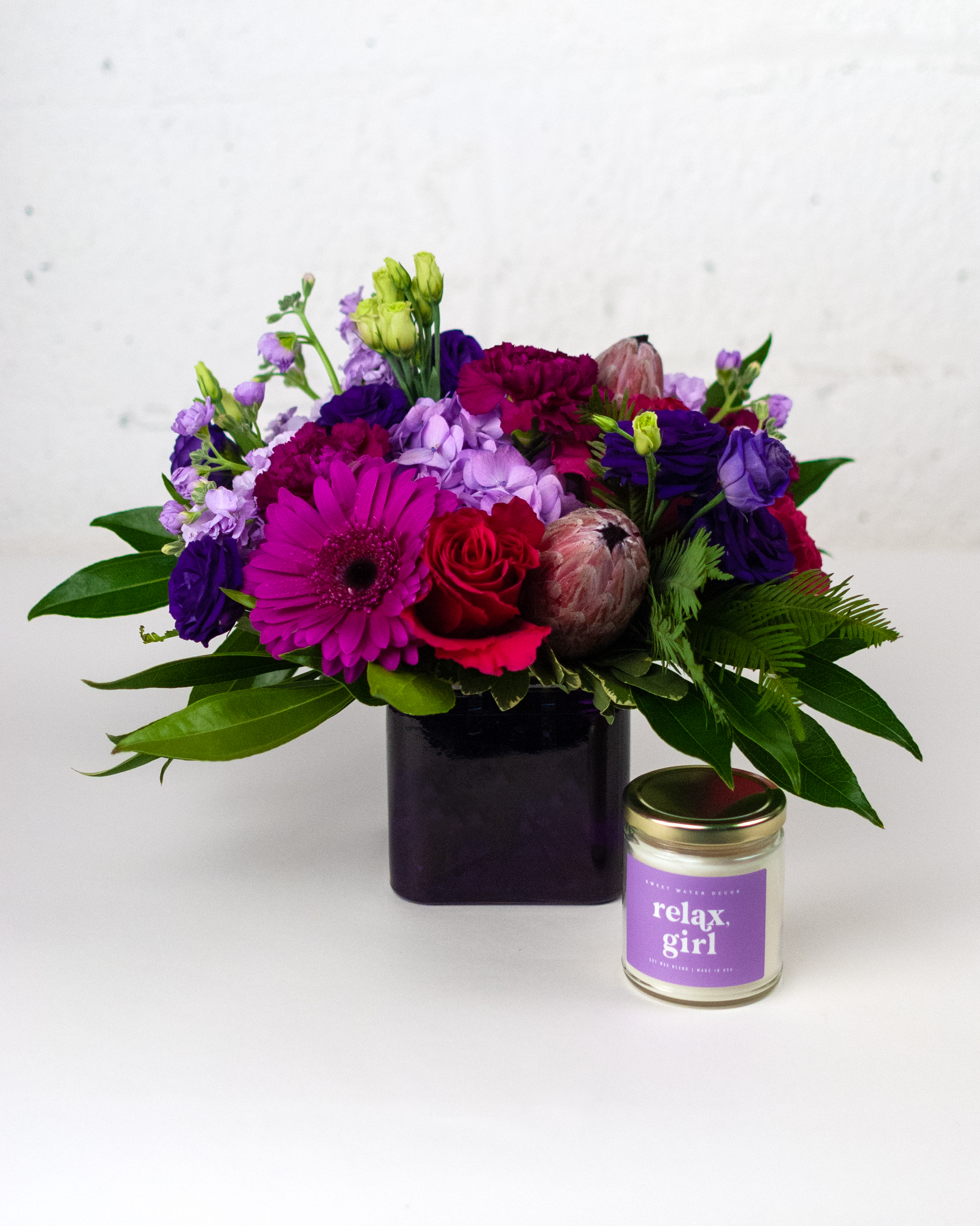 geld nationalisme Vlieger Relax Girl Bouquet and Candle Duo | #1 Florist in Rochester, NY »  Rockcastle Florist